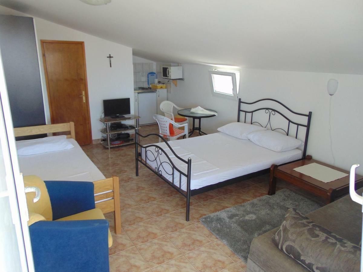 Apartman Ivana Vir Εξωτερικό φωτογραφία